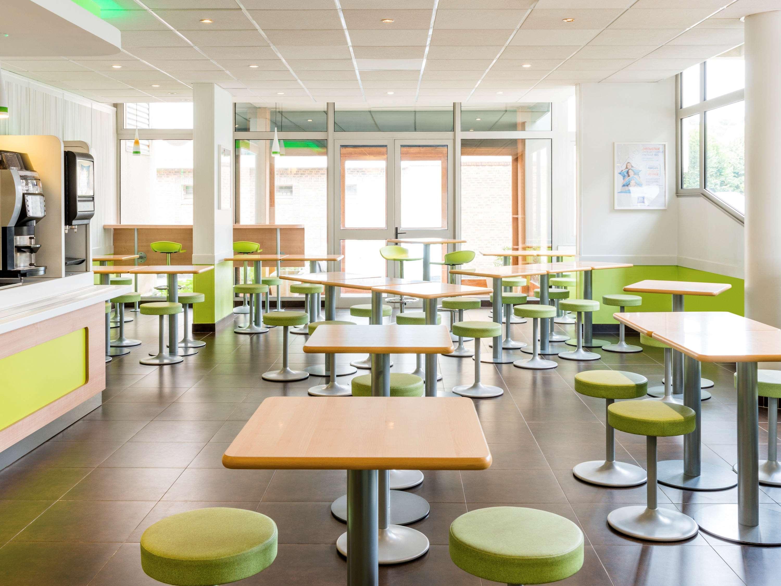 Hotel Greet Centre - Route De Normandie By Accor 3*